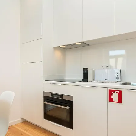 Apartment Arroios Concept By Homing *