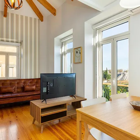 Apartment Arroios Concept By Homing *