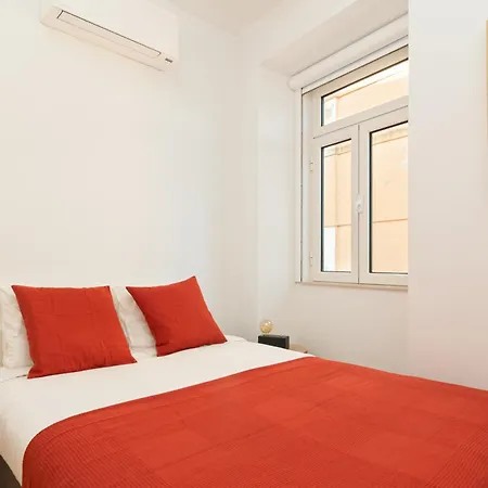 Apartment Arroios Concept By Homing *